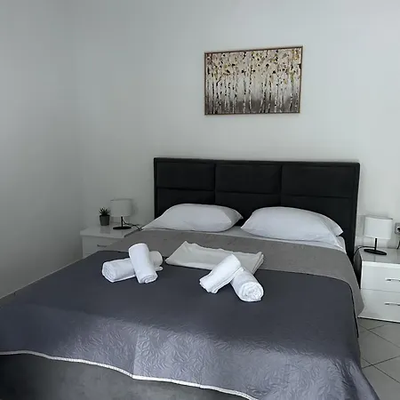 Annas Apartament Borsh