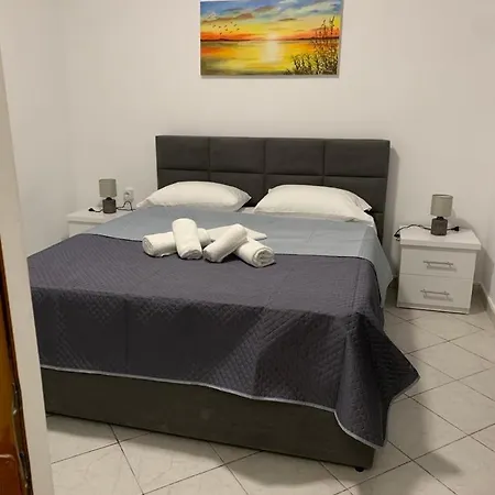 Annas Apartament Borsh